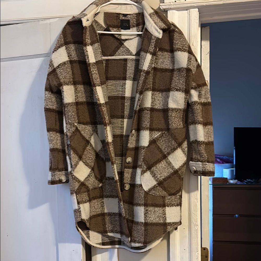 Brown and White Plaid Coat - FITS ON A MEDIUM BODY